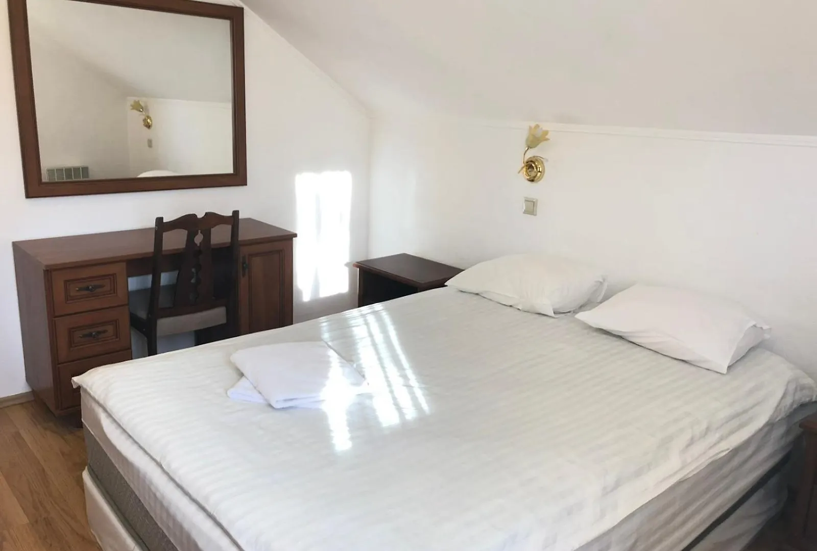 קייב Gusarskiy Hotel And Apartment אוקראינה