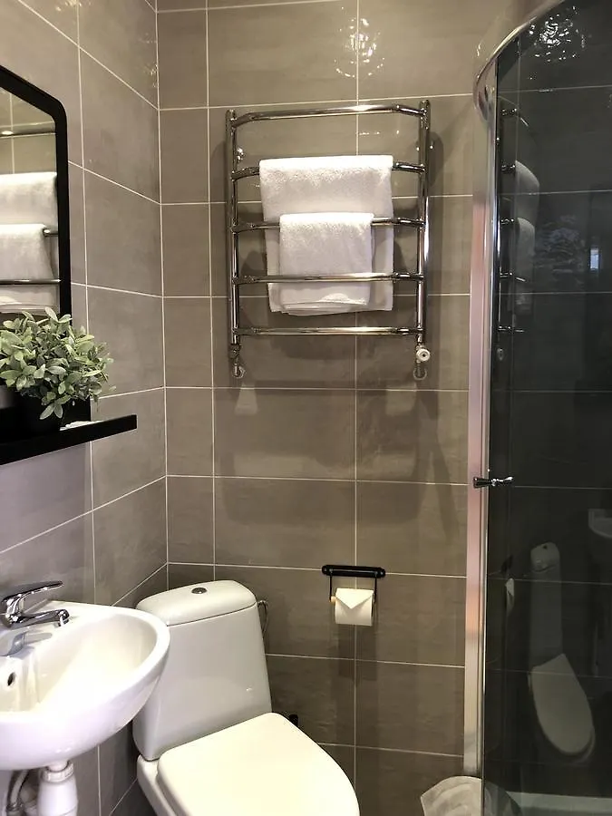 קייב Gusarskiy Hotel And Apartment 3*,